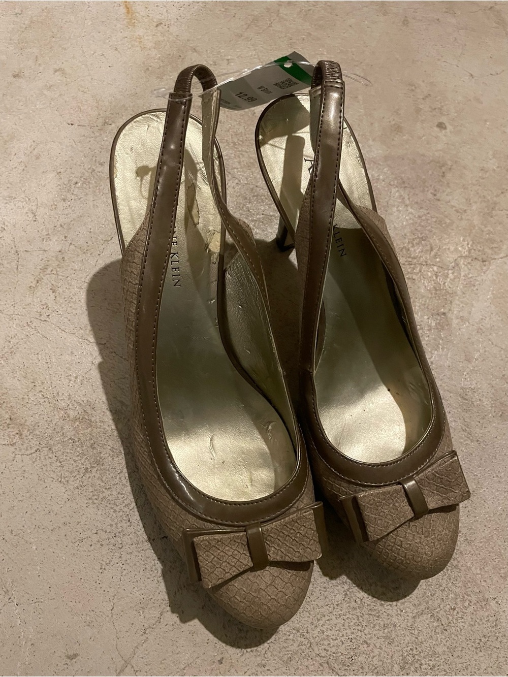 Anne Klein Brown Slingback Pumps with Bow Detail